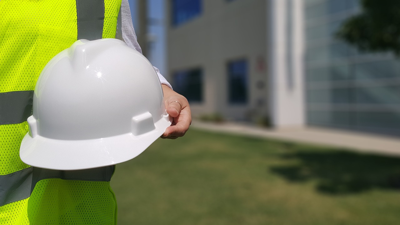 hard-hat-4274431_1280