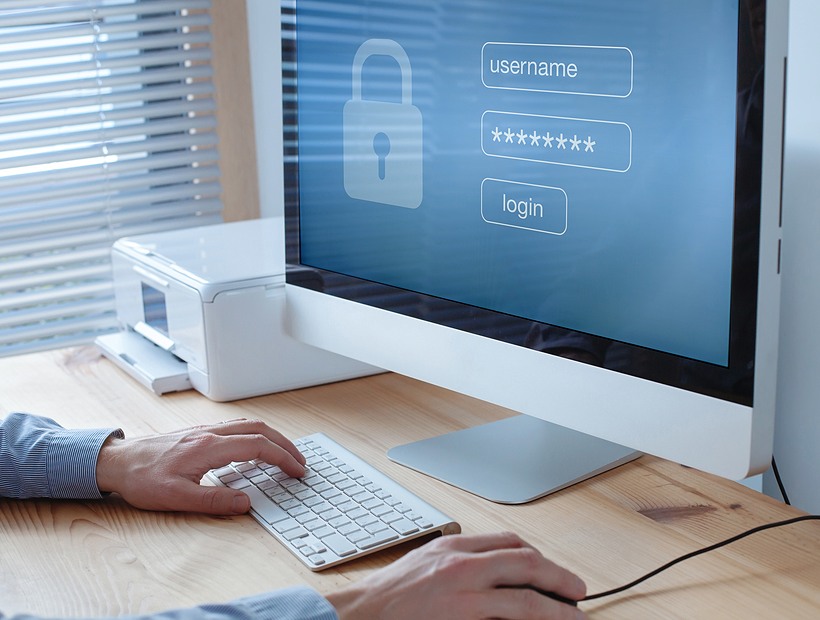 computer with lock screen